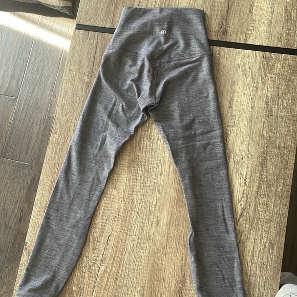 Size 0 lululemon leggings like new no tags - Picture 1 of 1